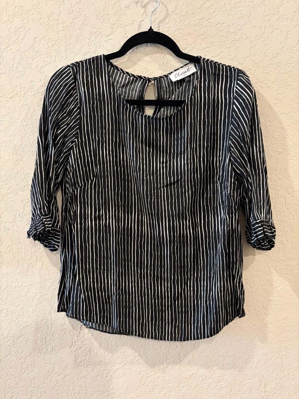 Closet London Black and White Vertical Striped 3/4 Sleeve blouse